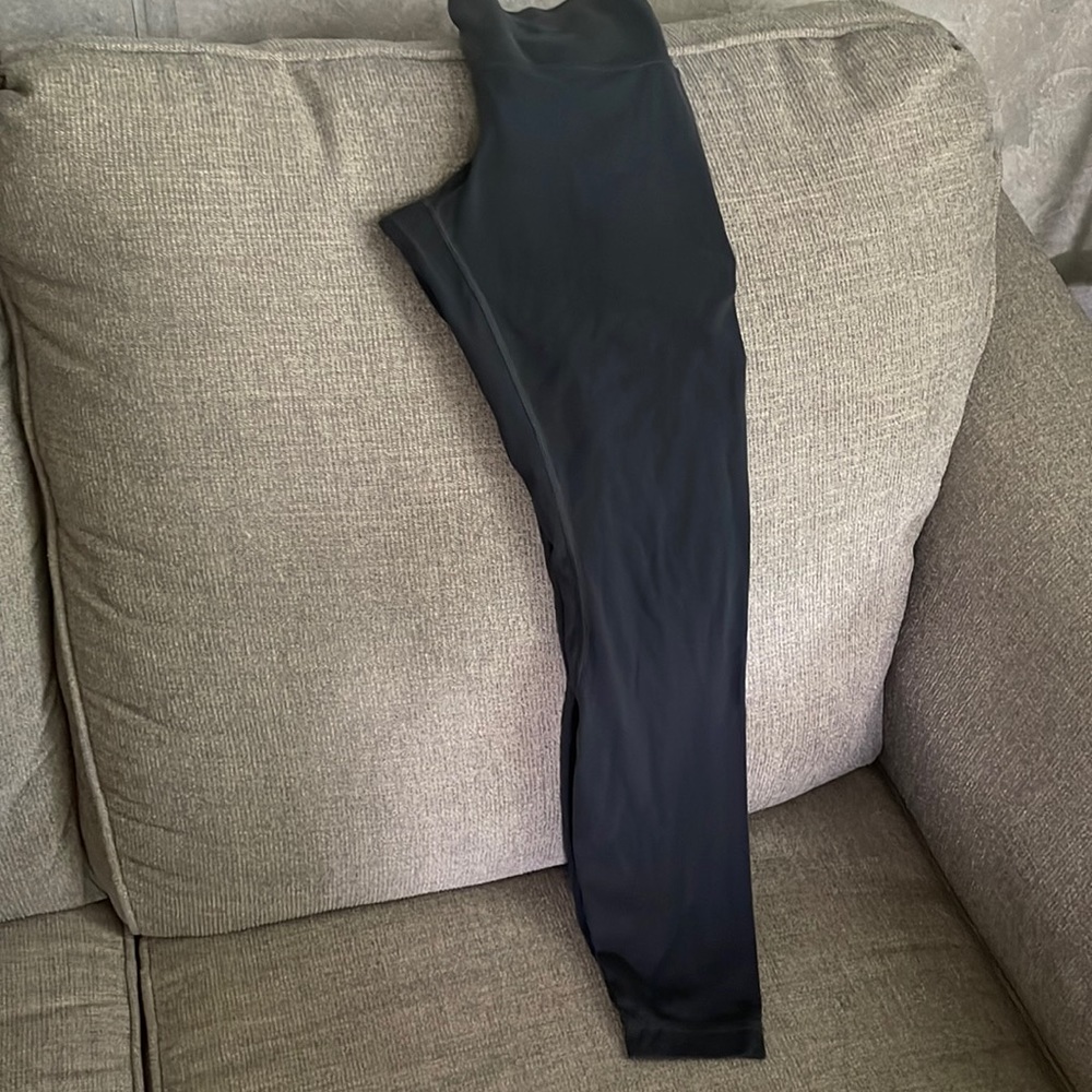 Lululemon leggings size 4 dark gray not black